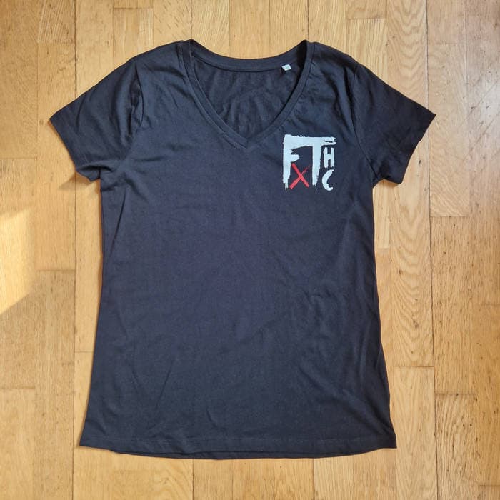 Classic Merch! 2022 UK Tour - V NECK (slim fit t-shirt)