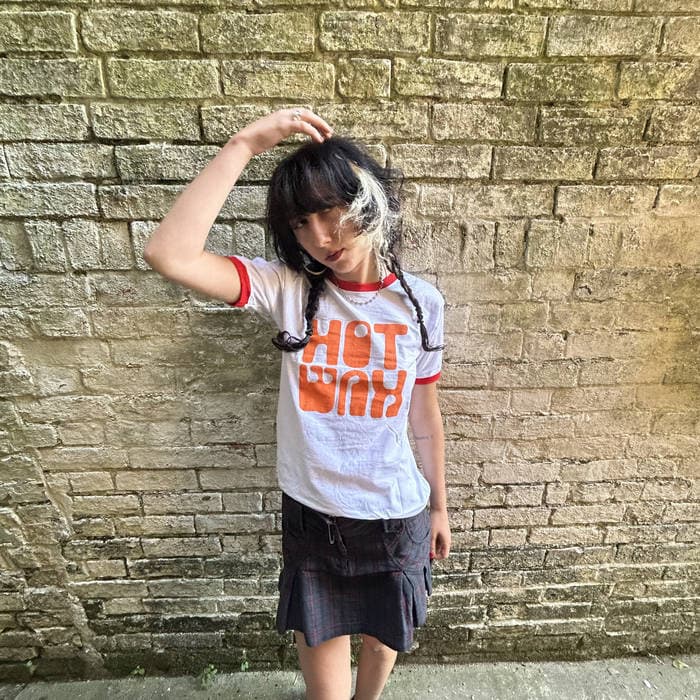 ring logo tee ❣️